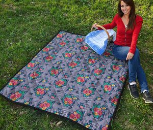 Blue And White Floral Glen Plaid Print Quilt