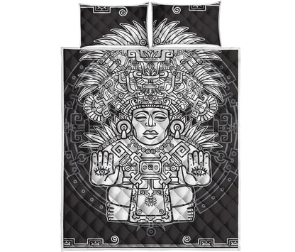 Blue And White Mayan Statue Print Quilt Bed Set