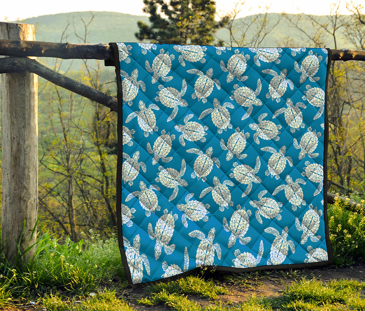 Blue And White Sea Turtle Pattern Print Quilt