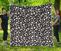 Blue And White Vegan Pattern Print Quilt