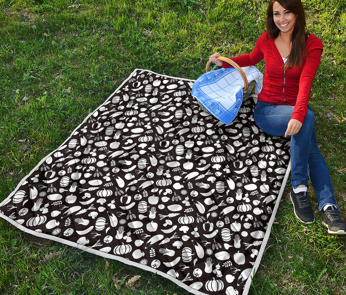 Blue And White Vegan Pattern Print Quilt