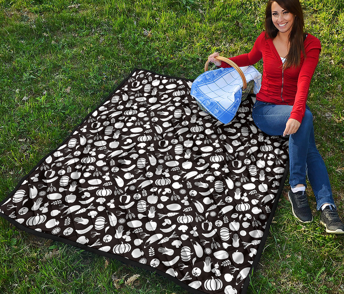 Blue And White Vegan Pattern Print Quilt