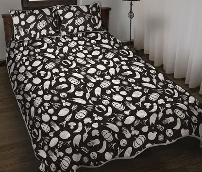 Blue And White Vegan Pattern Print Quilt Bed Set