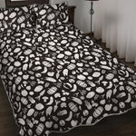 Blue And White Vegan Pattern Print Quilt Bed Set