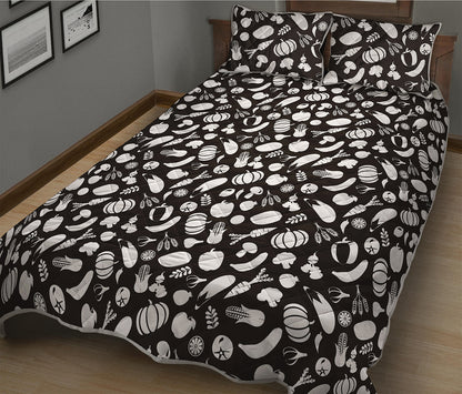 Blue And White Vegan Pattern Print Quilt Bed Set