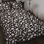 Blue And White Vegan Pattern Print Quilt Bed Set