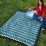 Blue And White Zigzag Pattern Print Quilt