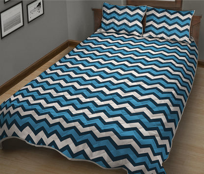 Blue And White Zigzag Pattern Print Quilt Bed Set