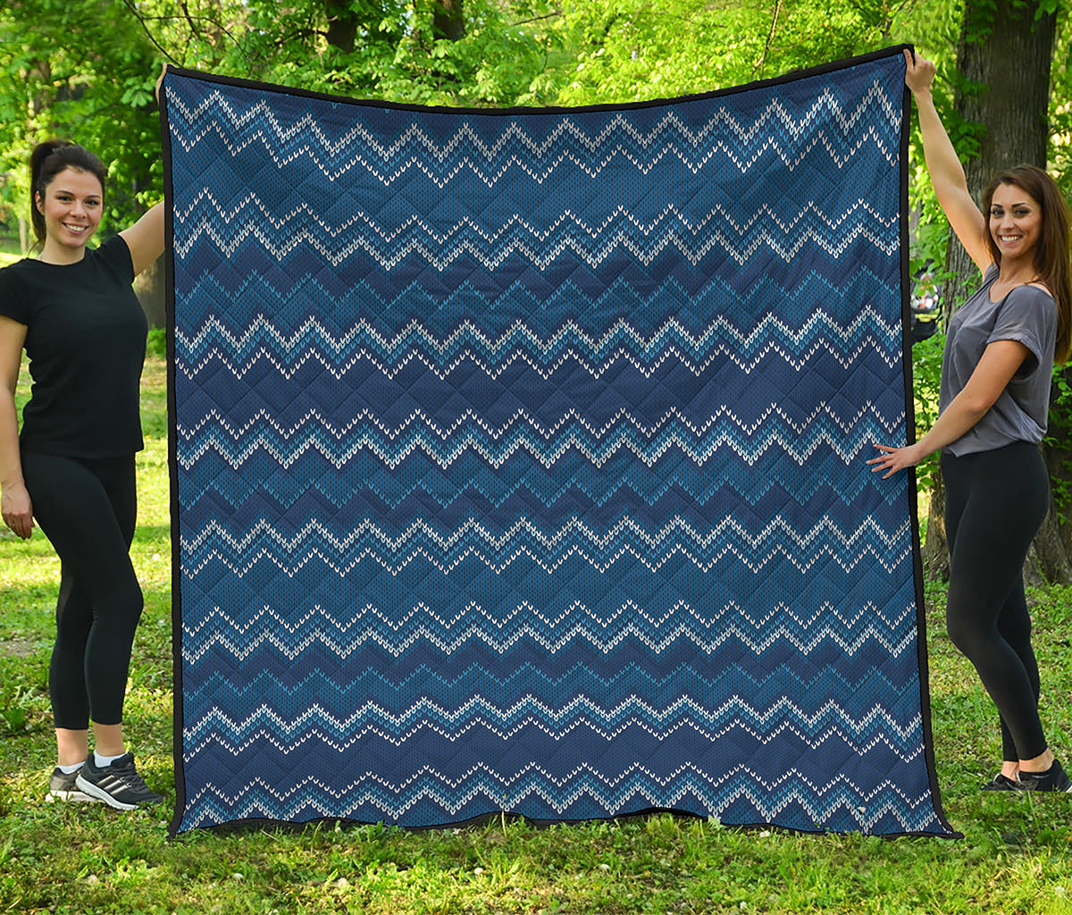 Blue Chevron Knitted Pattern Print Quilt
