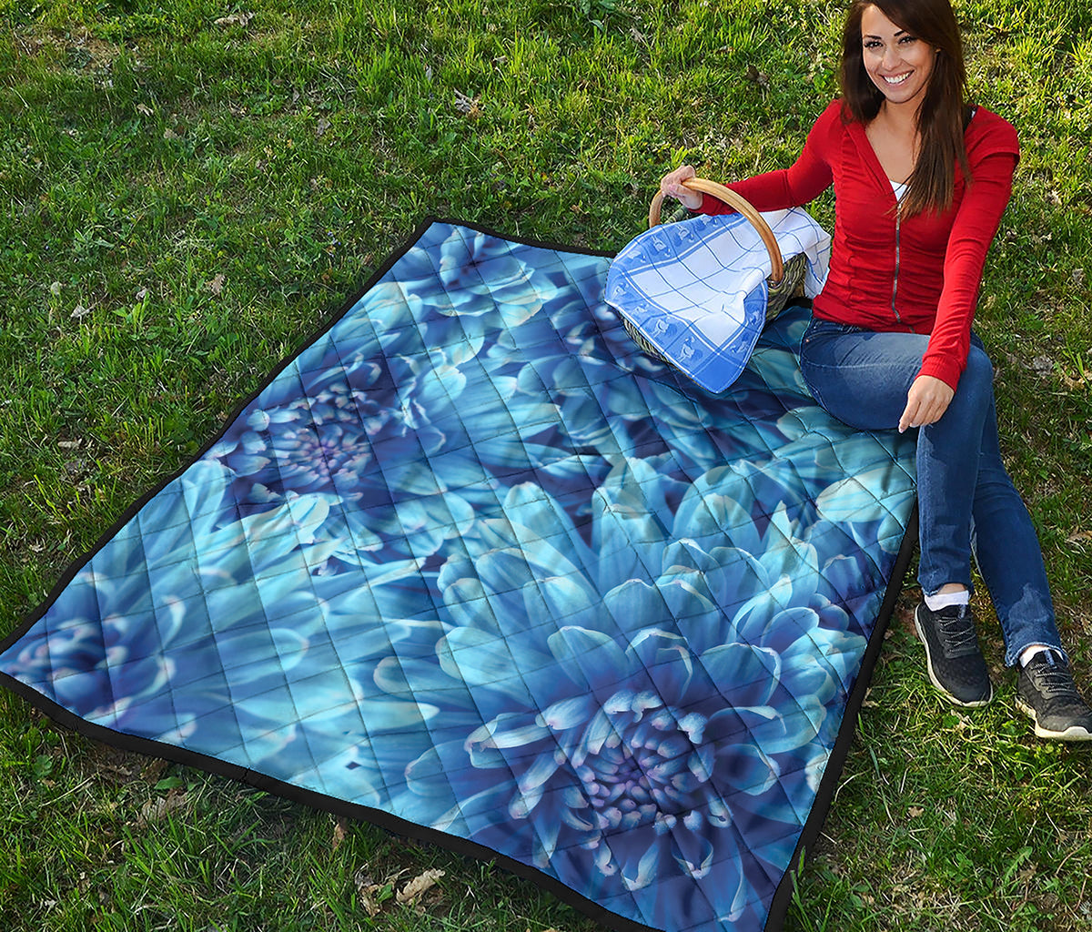 Blue Chrysanthemum Flower Print Quilt