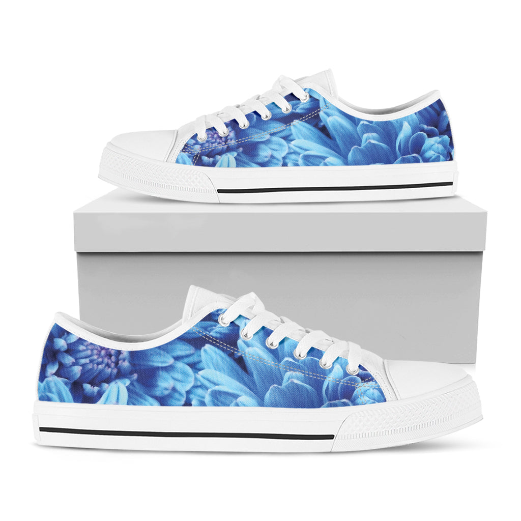 Blue Chrysanthemum Flower Print White Low Top Shoes