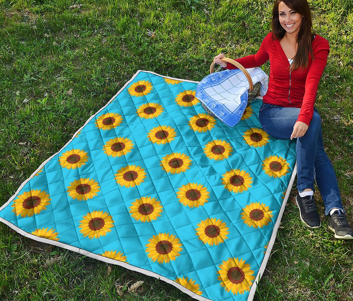 Blue Cute Sunflower Pattern Print Quilt