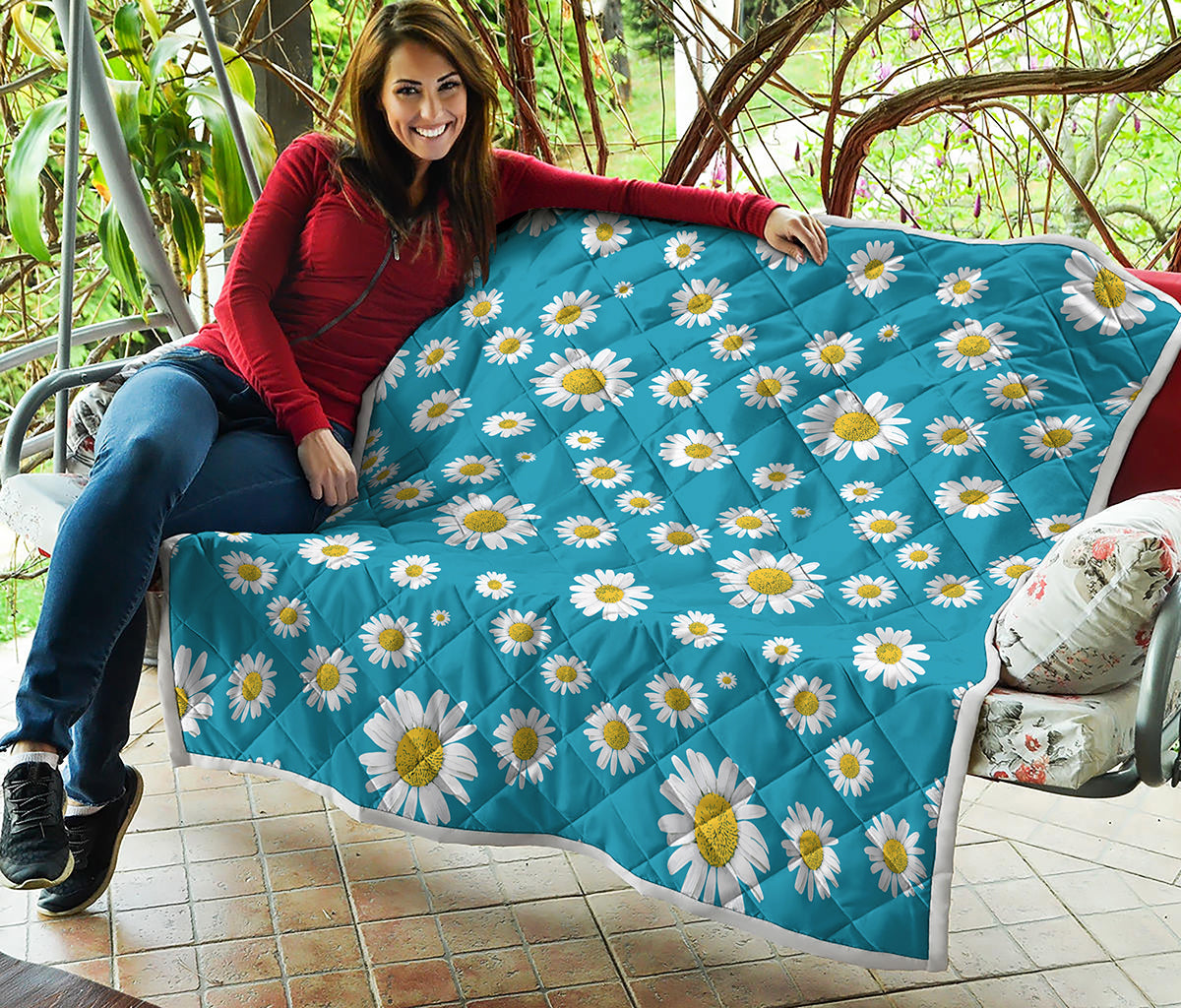 Blue Daisy Flower Pattern Print Quilt
