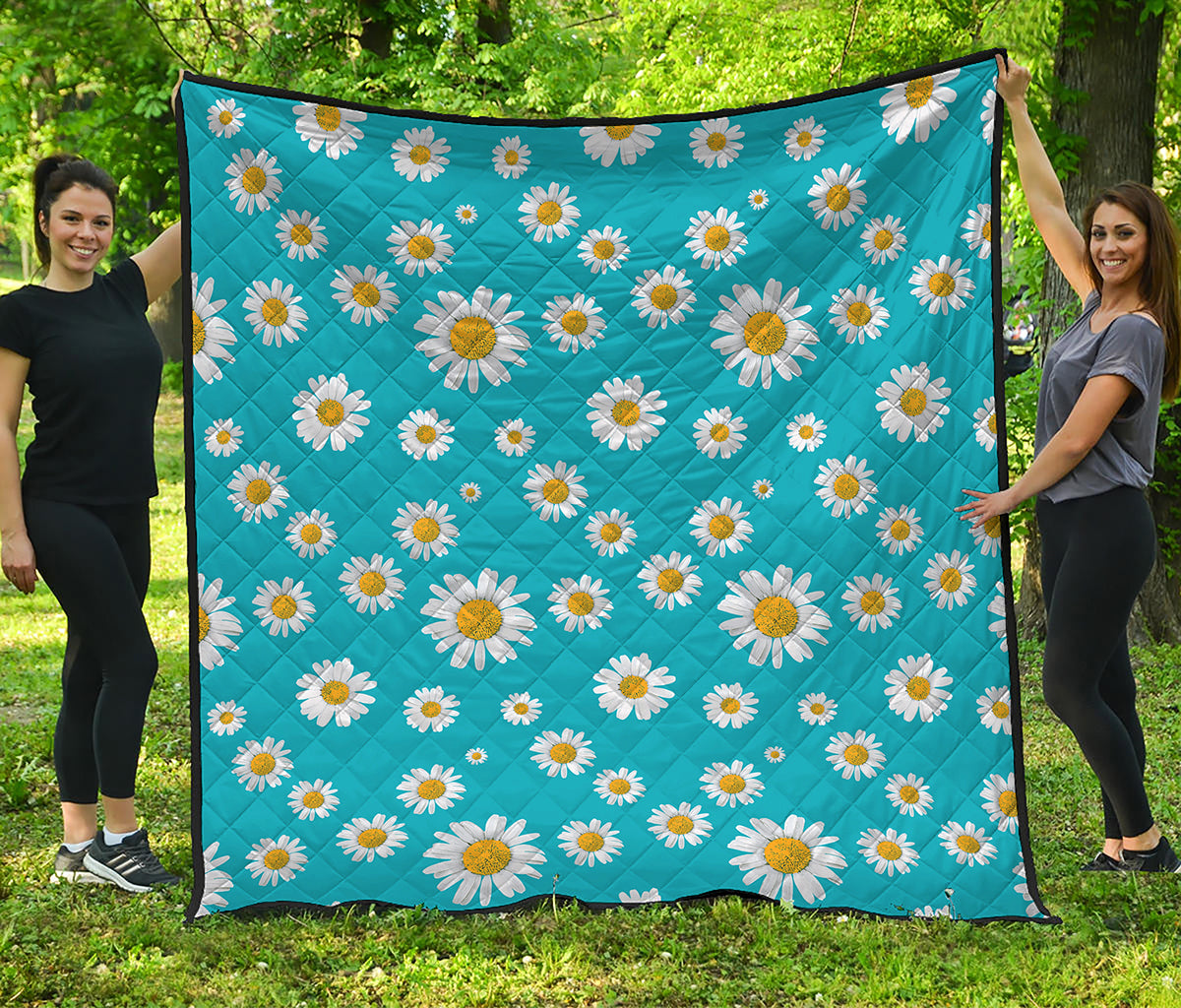 Blue Daisy Flower Pattern Print Quilt
