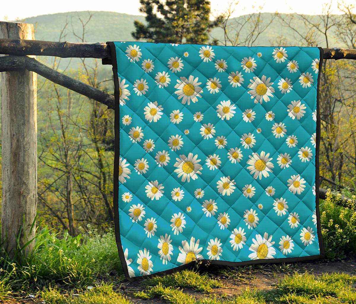 Blue Daisy Flower Pattern Print Quilt