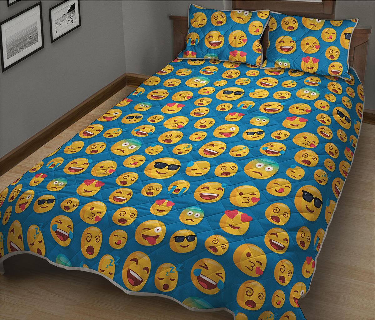 Blue Emoji Pattern Print Quilt Bed Set