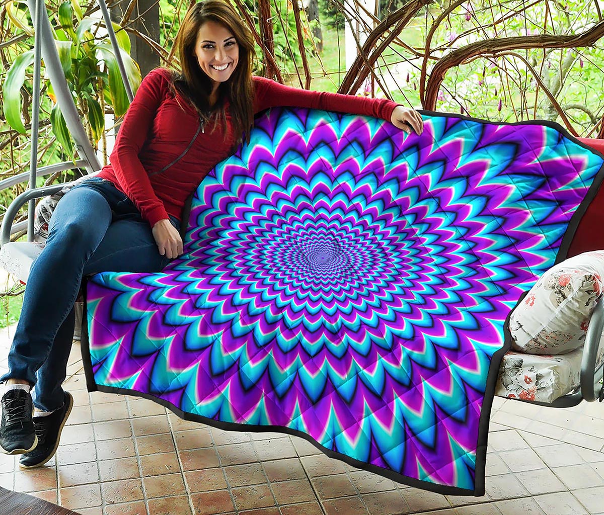 Blue Expansion Moving Optical Illusion Quilt