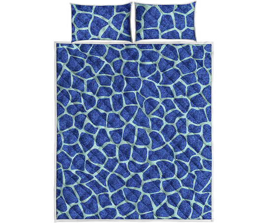 Blue Giraffe Print Quilt Bed Set