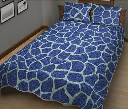 Blue Giraffe Print Quilt Bed Set
