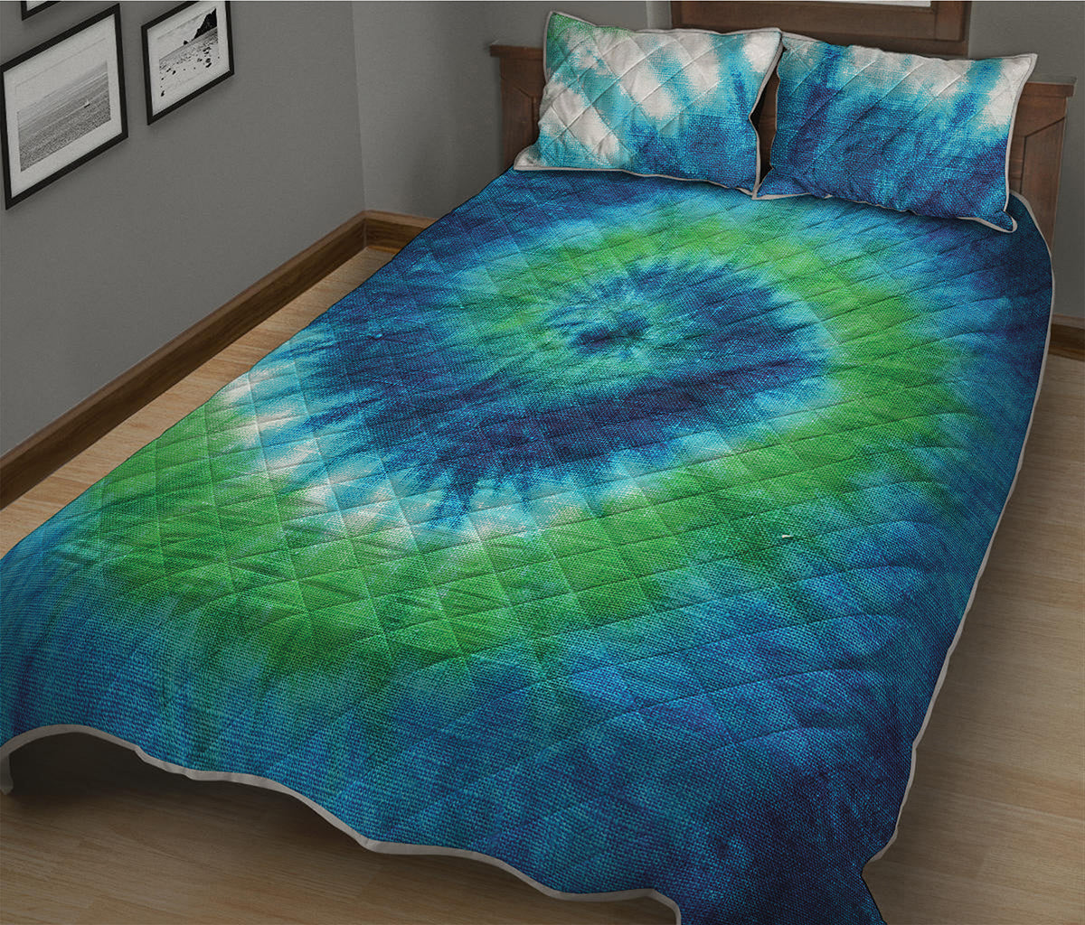 Blue Green And White Tie Dye Print Quilt Bed Set