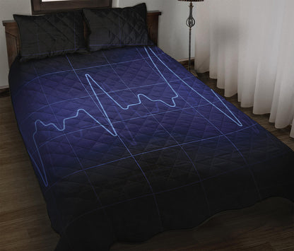 Blue Heartbeat Print Quilt Bed Set