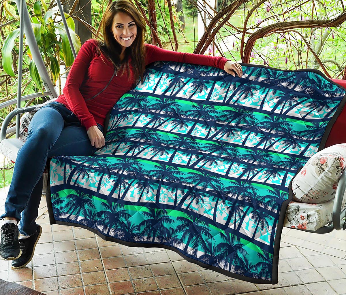 Blue Hibiscus Palm Tree Pattern Print Quilt