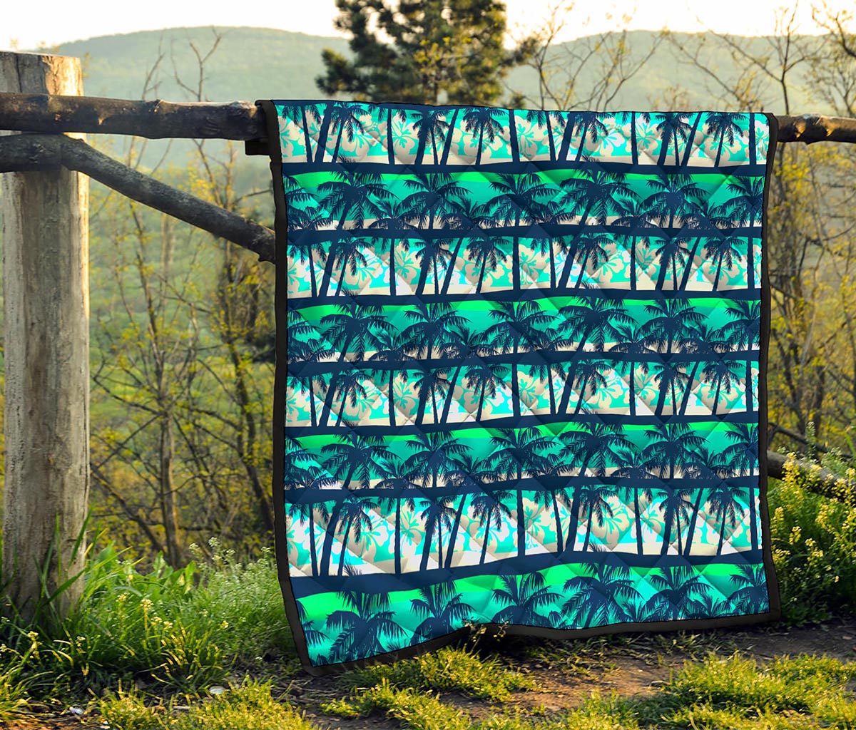Blue Hibiscus Palm Tree Pattern Print Quilt