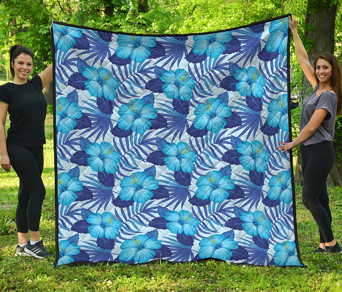 Blue Hibiscus Tropical Pattern Print Quilt