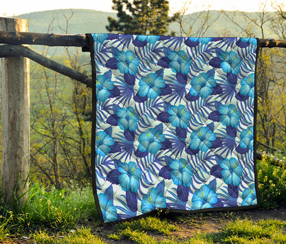 Blue Hibiscus Tropical Pattern Print Quilt
