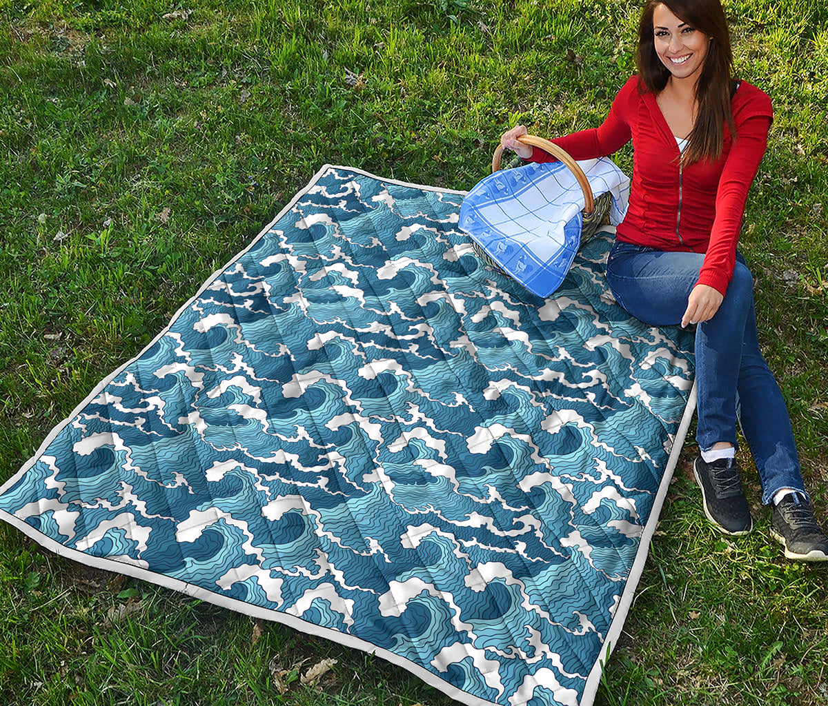 Blue Japanese Wave Pattern Print Quilt