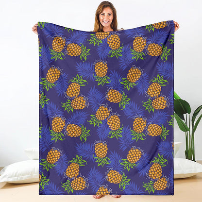 Blue Leaf Pineapple Pattern Print Blanket