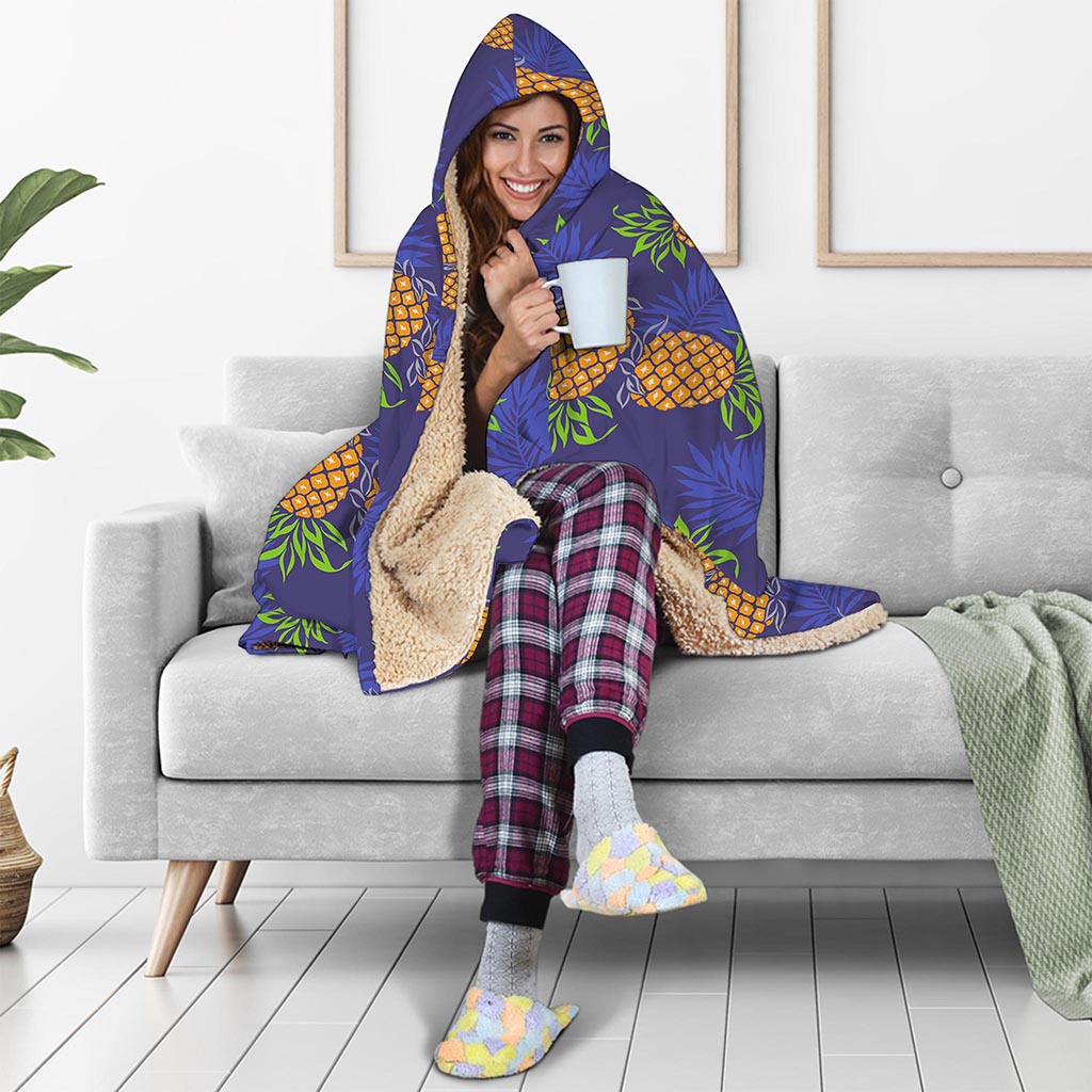 Blue Leaf Pineapple Pattern Print Hooded Blanket