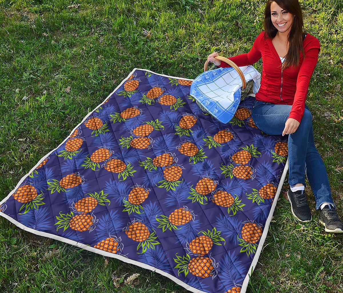 Blue Leaf Pineapple Pattern Print Quilt