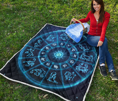 Blue Light Zodiac Circle Print Quilt
