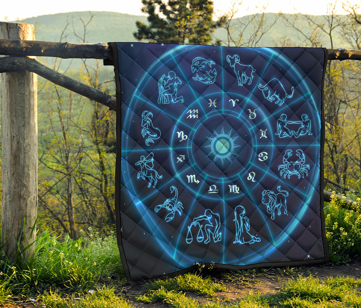 Blue Light Zodiac Circle Print Quilt
