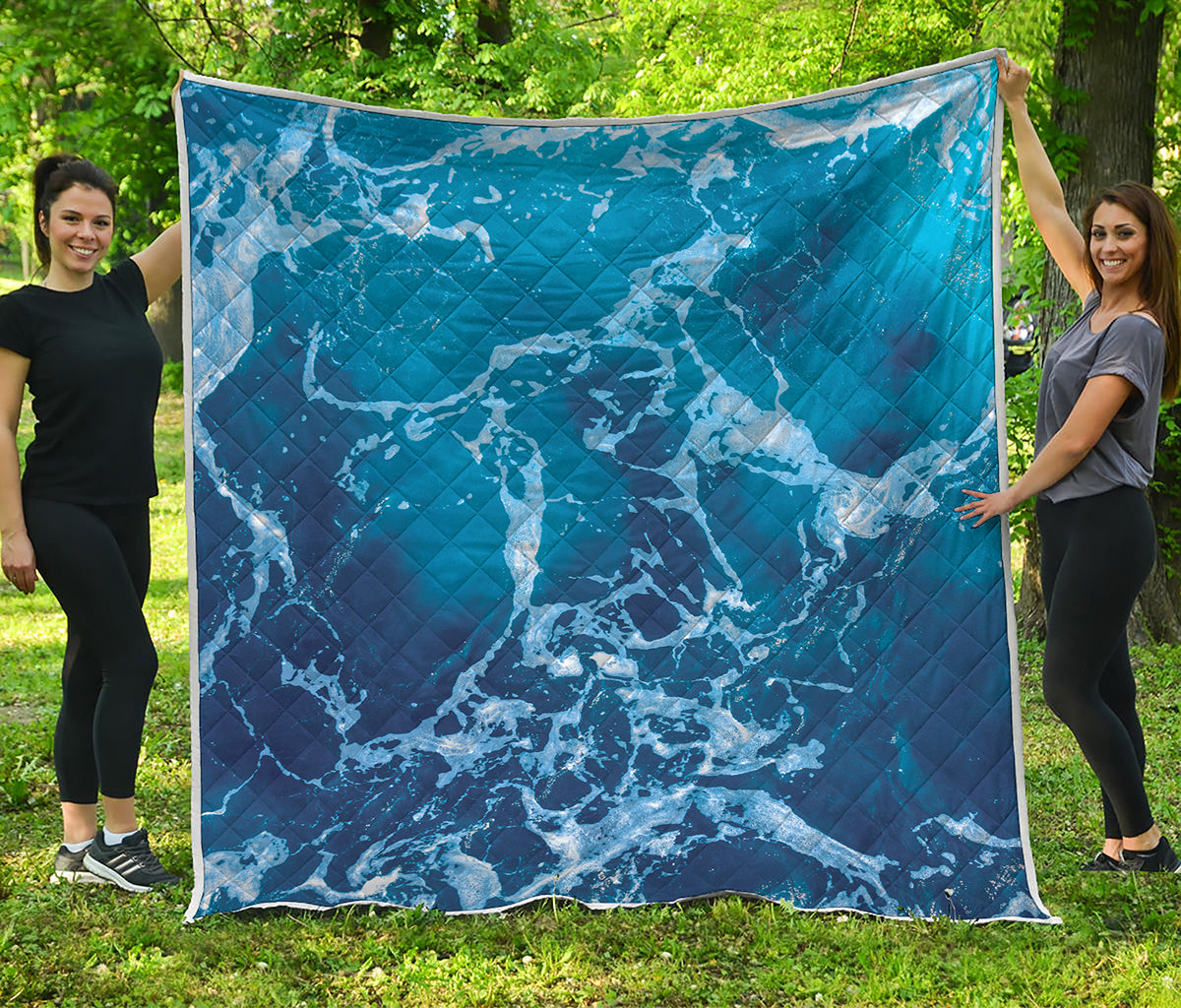 Blue Ocean Print Quilt