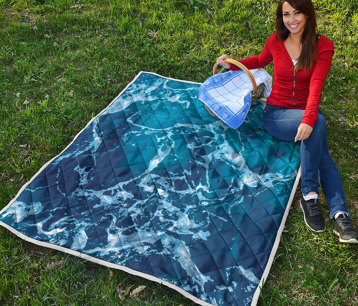 Blue Ocean Print Quilt