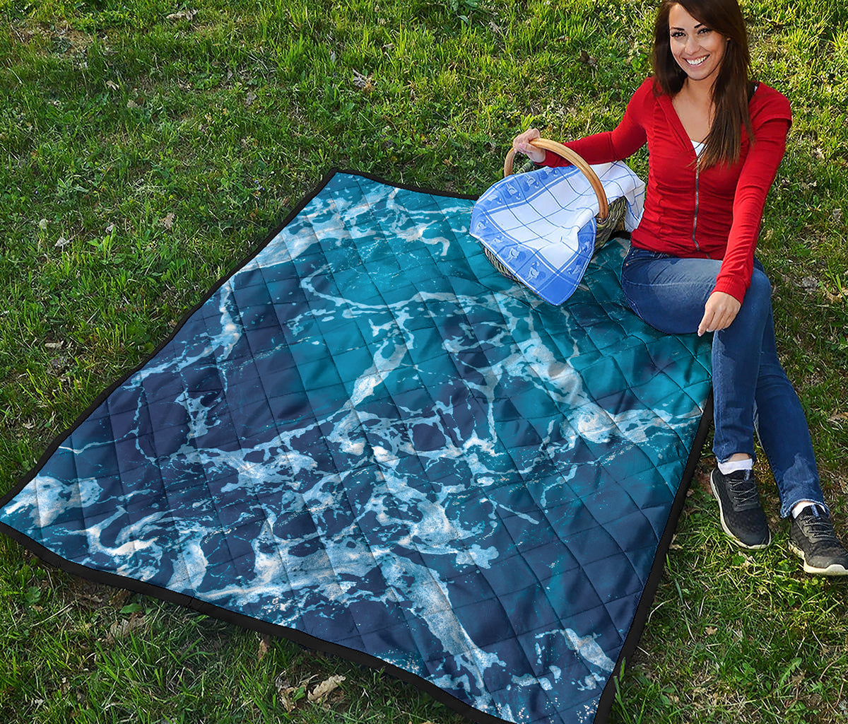 Blue Ocean Print Quilt