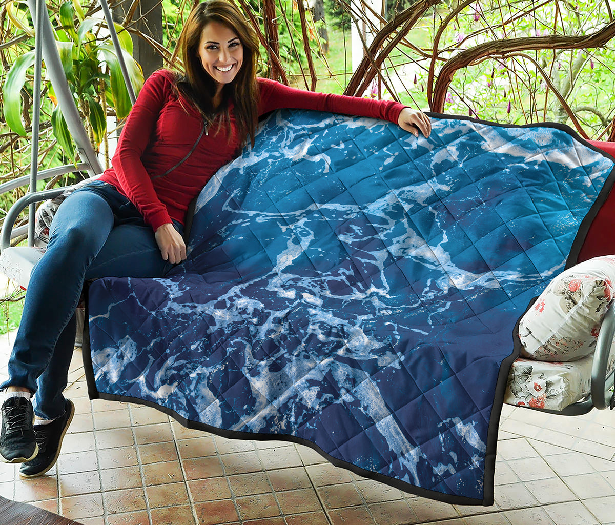 Blue Ocean Print Quilt