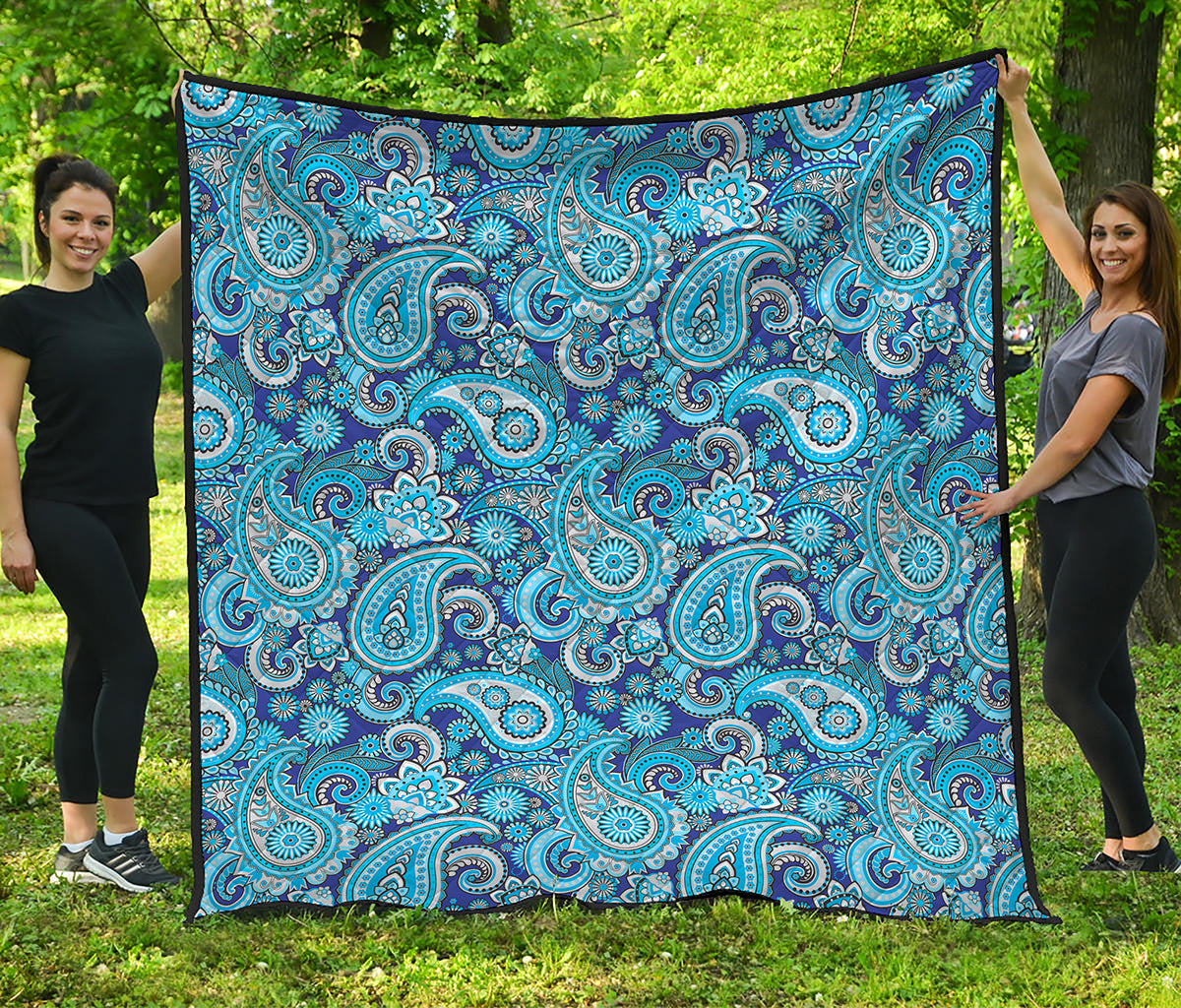 Blue Paisley Pattern Print Quilt
