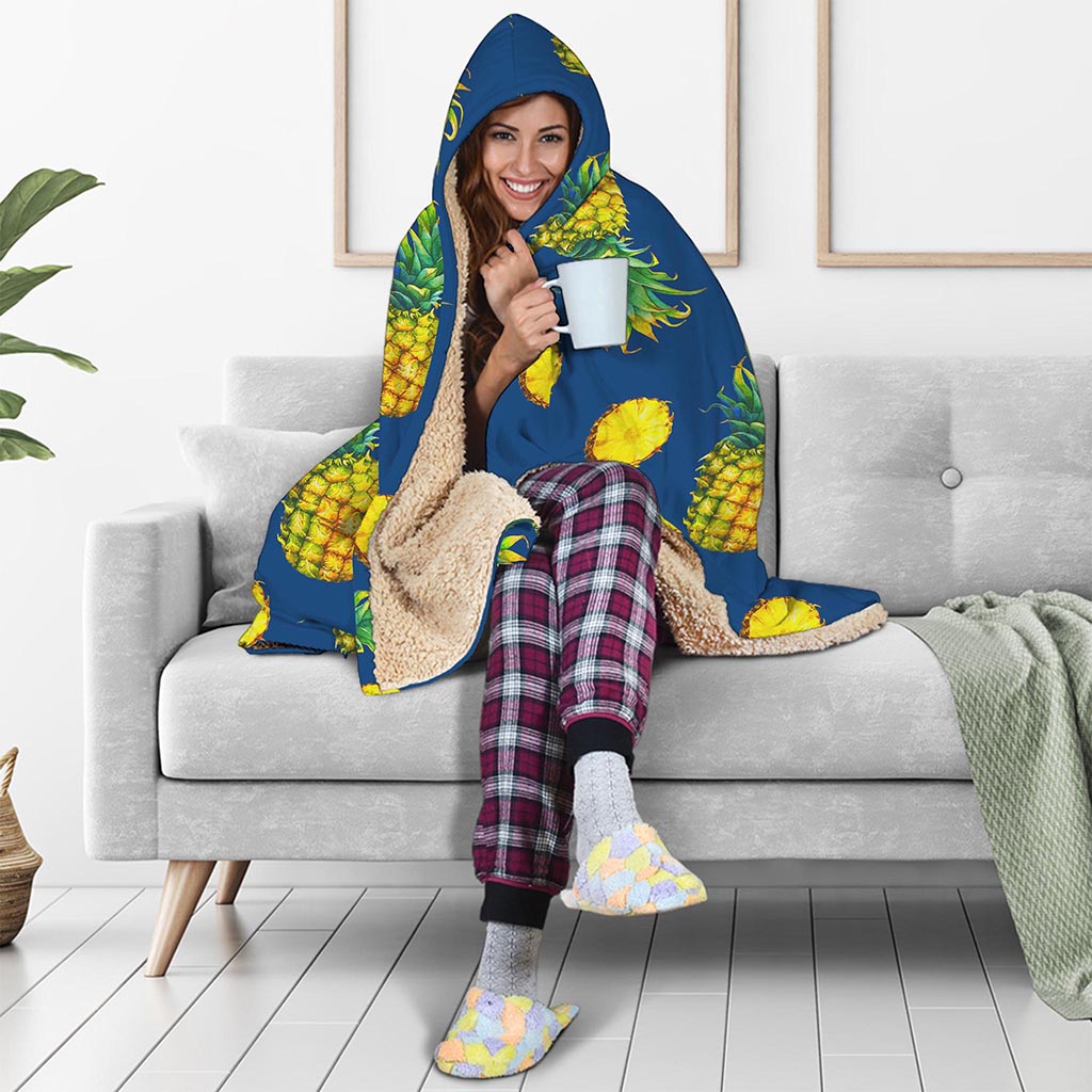 Blue Pineapple Pattern Print Hooded Blanket