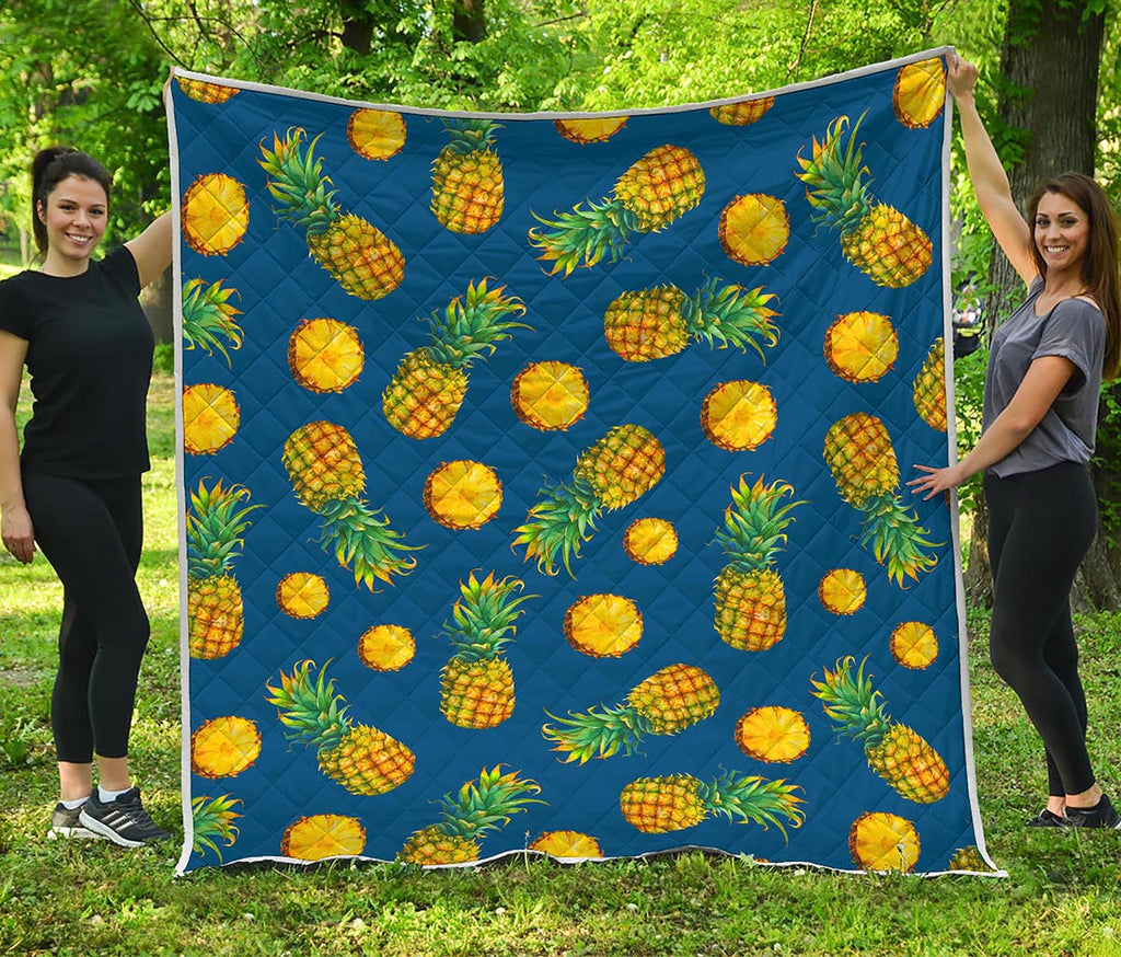 Blue Pineapple Pattern Print Quilt