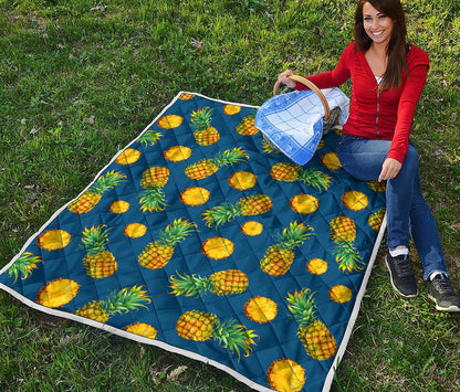 Blue Pineapple Pattern Print Quilt