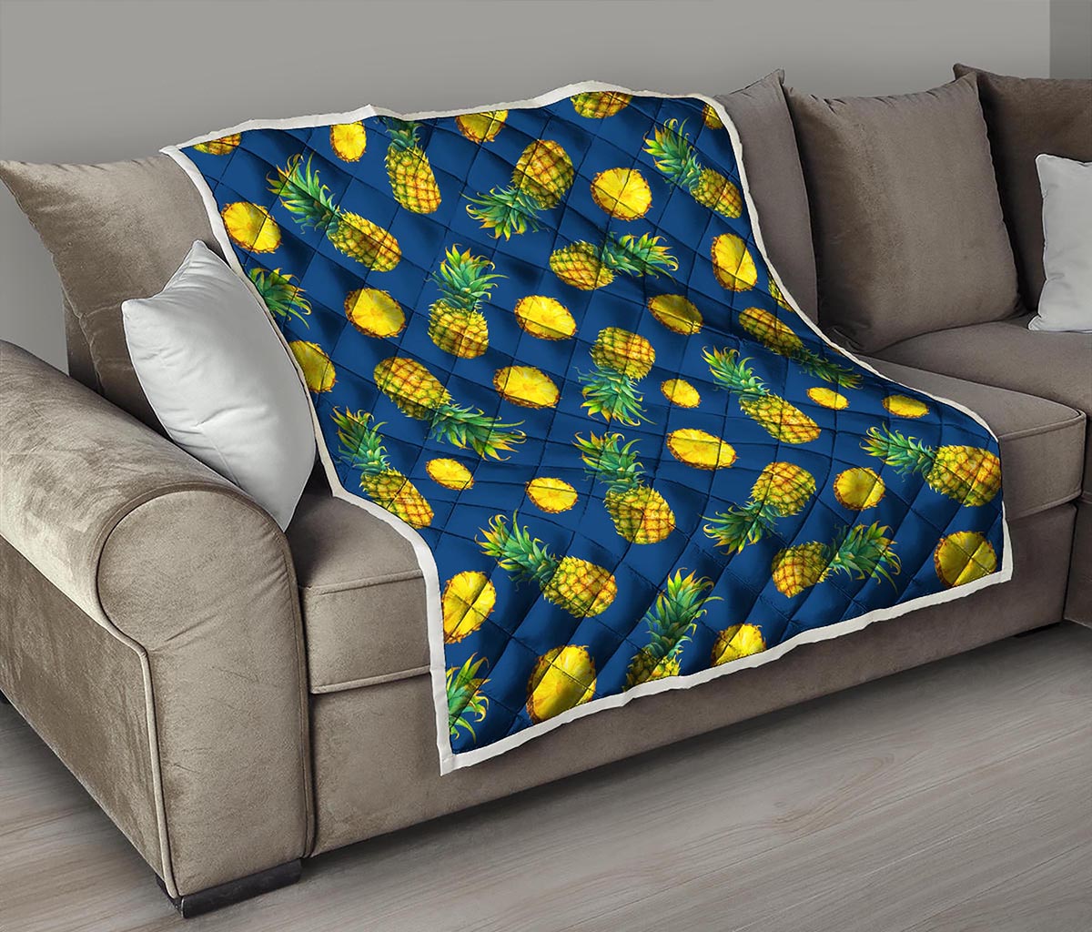Blue Pineapple Pattern Print Quilt