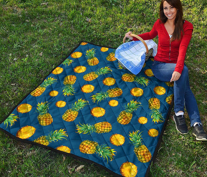 Blue Pineapple Pattern Print Quilt