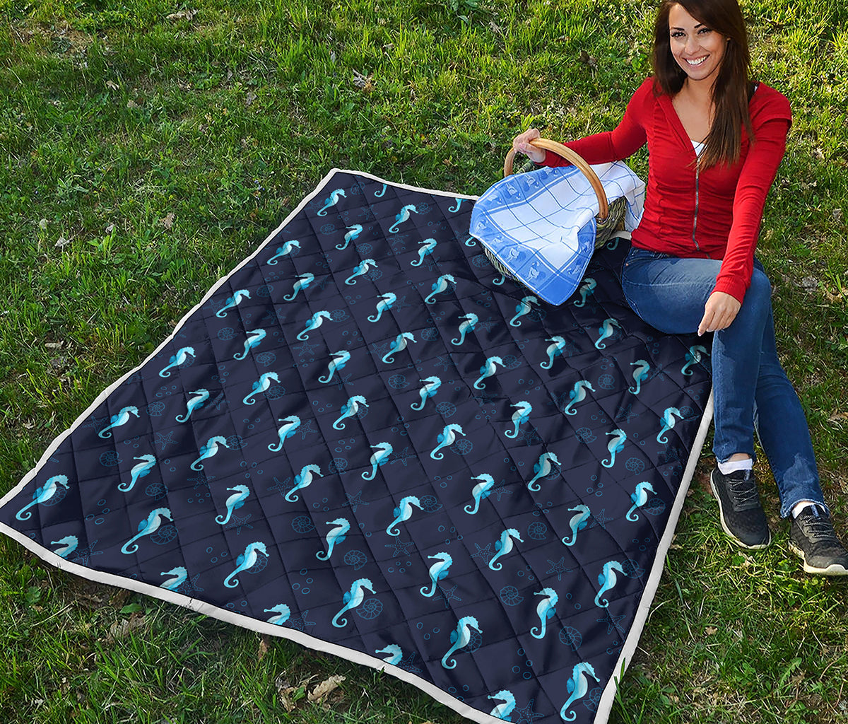 Blue Seahorse Pattern Print Quilt