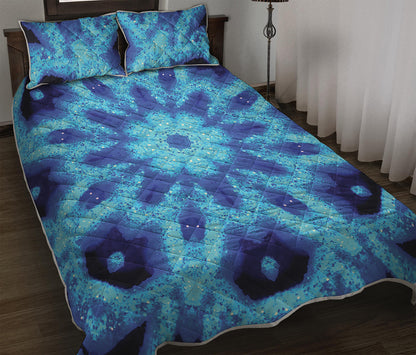 Blue Snowflake Kaleidoscope Print Quilt Bed Set