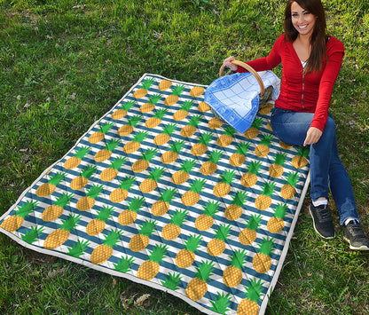 Blue Striped Pineapple Pattern Print Quilt