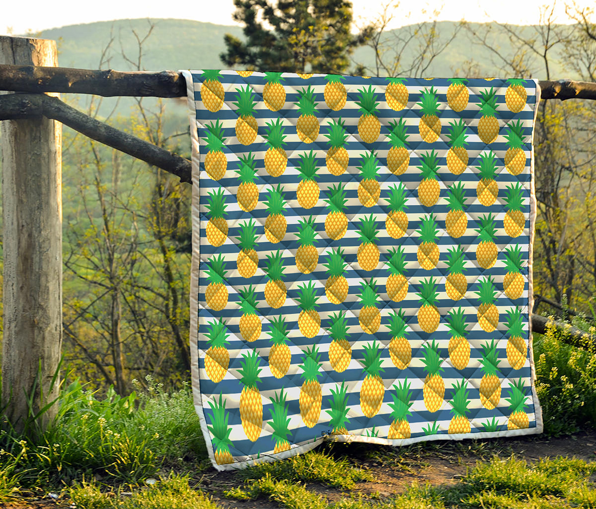 Blue Striped Pineapple Pattern Print Quilt