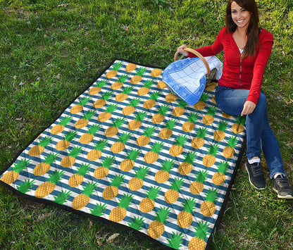 Blue Striped Pineapple Pattern Print Quilt